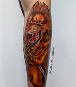 12 Incredible Color Ink Gryffindor Lion Tattoo for Youth on Half Leg