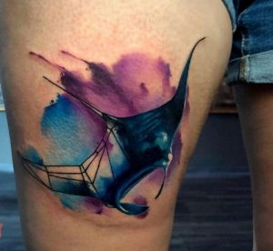 13 Amazing Water Color Spash Realistic Stingray Tattoo Design on Thigh