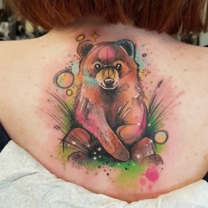 13 Lovely Color Ink Spash Momma Bear Cub Tattoo for Female on Back
