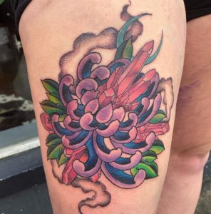 14 Legendary Color Ink Floral Crystall Tattoo on Thigh