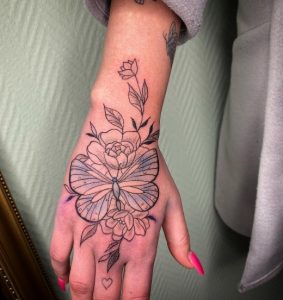 26 Prettiest Black Fine Line Art obsessed with Love Butterfly on Rose Love Shape Heart Tattoo for Female Next to Upper Fingers