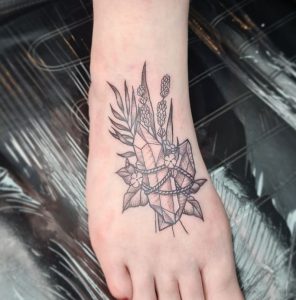 28 Amazing Crystall Tattoo on Foot