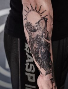 30 Dark Ink Fenrir Wolf Tattoos on Hand