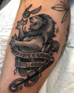35 Beautiful Gray Color Gryffindor LionTattoo on Leg