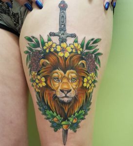 41 Super Lovely Design Gryffindor Lion Tattoo on Thigh