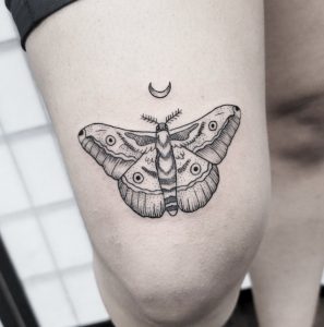 7 Fantastic Black Ink Faminin Butterfly Tattoo on Thigh