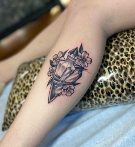 Floral Tattoo Design on Leg