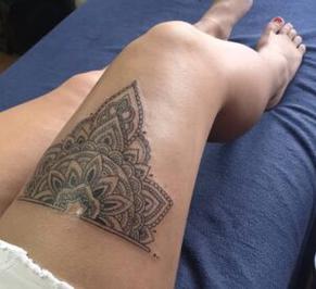 50 Amazing Above Knee Tattoo Ideas That Will Astonish You! - Tattoo Twist