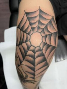 knee cap geometric tattoo 2