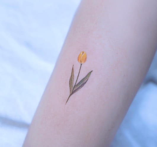 27 Beautiful Tulip Tattoo Ideas & Meaning - Tattoo Twist