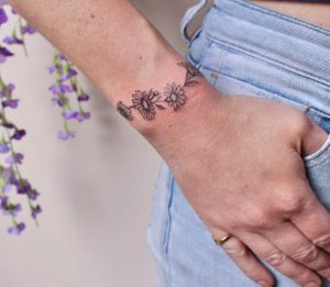 Wrist Daisy Chain Tattoo