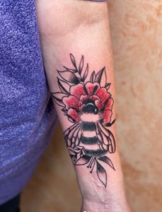 55 Bee Tattoo Ideas For Men & Women In 2023 - DMARGE